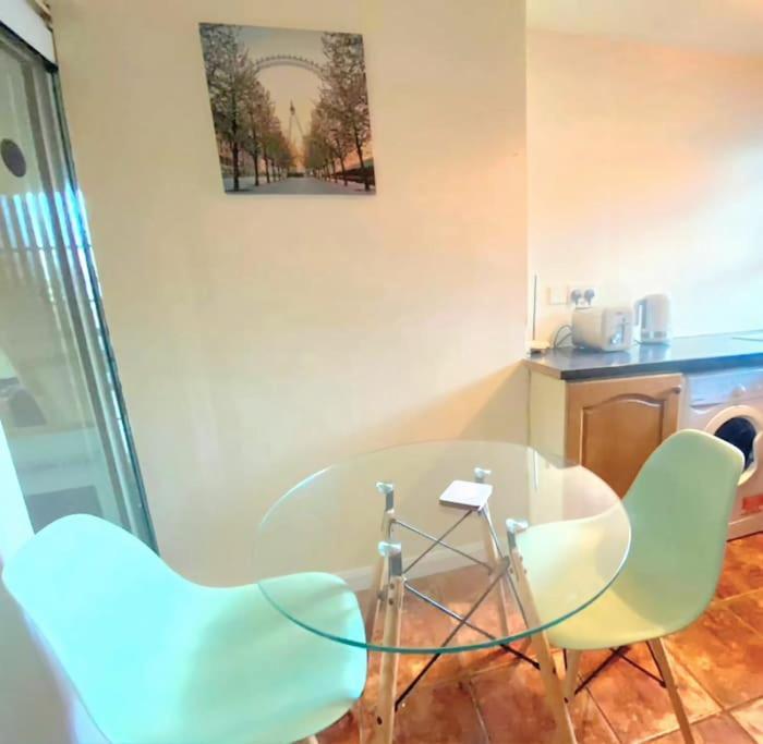 Evo A - Gravesend 1 Bedroom Apartment Exteriér fotografie